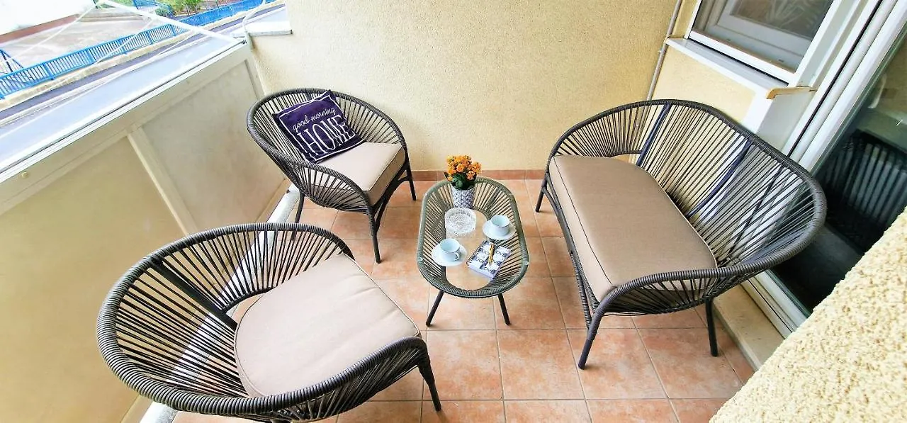 Conte Apartment Kastela Croatia