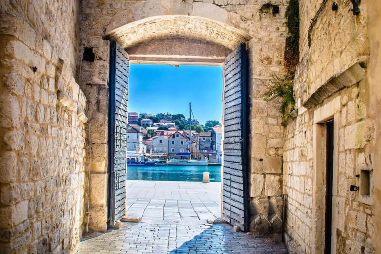 Conte Apartment Kastela 0*,  Croatia