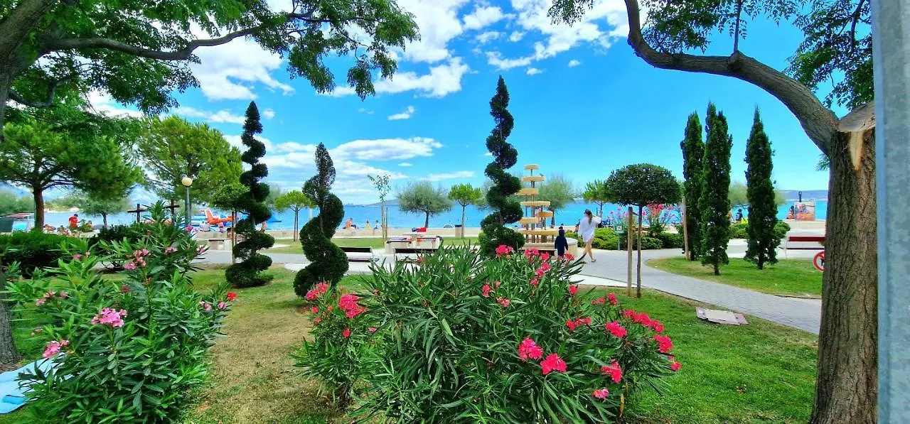 Conte Apartment Kastela 0*,